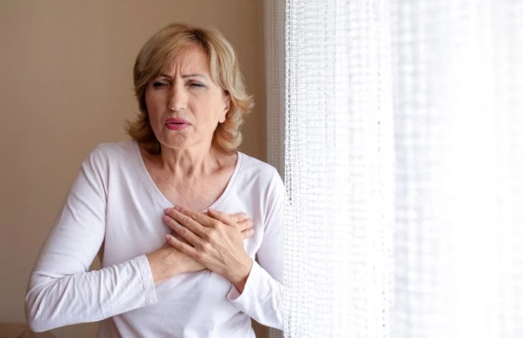 ¿Sabías que las mujeres tienen un riesgo cardiovascular similar al de ...